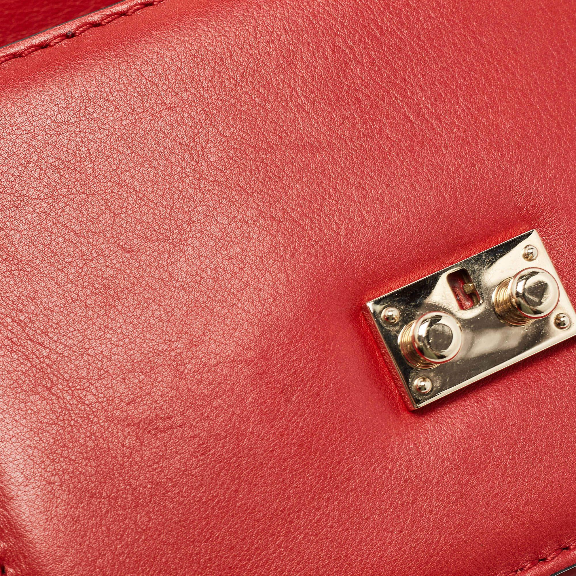Valentino Rotes Leder Kleine Rockstud Glam Lock Flap Tasche im Angebot 8