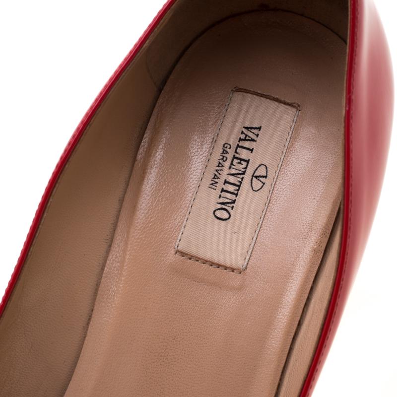 Valentino Red Patent Leather Block Heel Pumps Size 39 In Good Condition In Dubai, Al Qouz 2