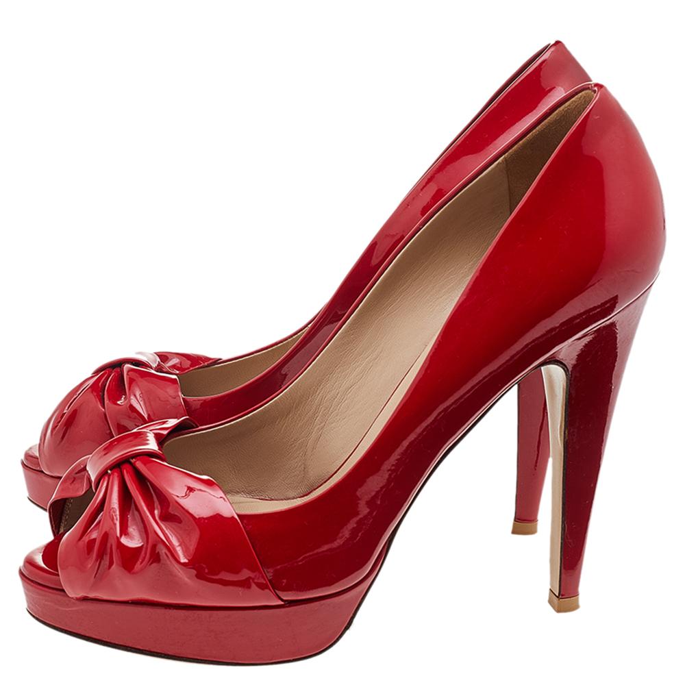 Brown Valentino Red Patent Leather Bow Peep Toe Pumps Size 36 For Sale