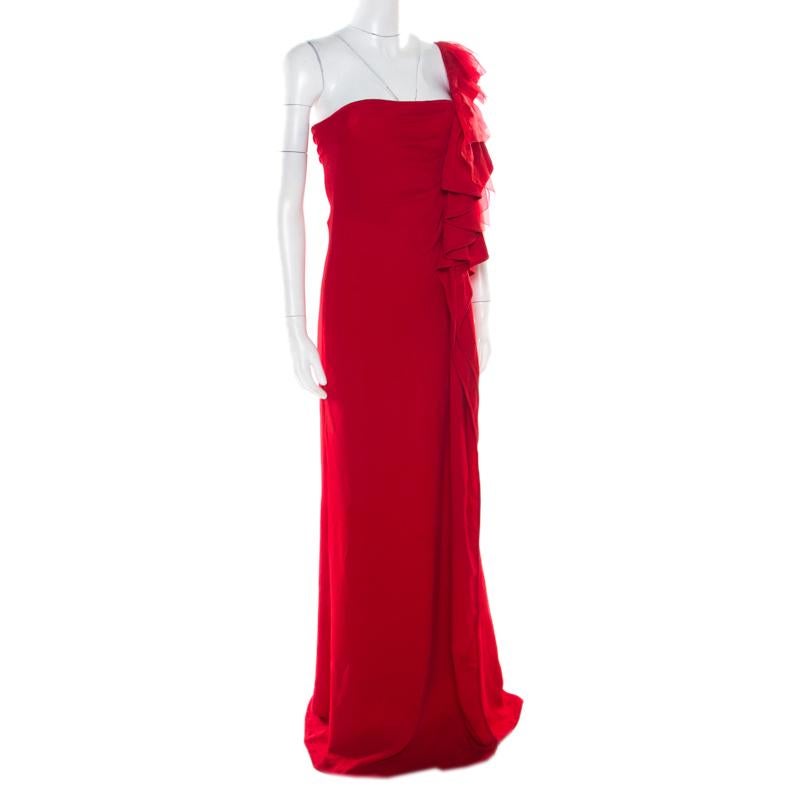 This classy gown from the house of Valentino features elegance at its finest. A red outfit like this one will make you feel fashionable and beautiful on any day. Tailored from blended fabric, it features ruffles falling from one shoulder and a