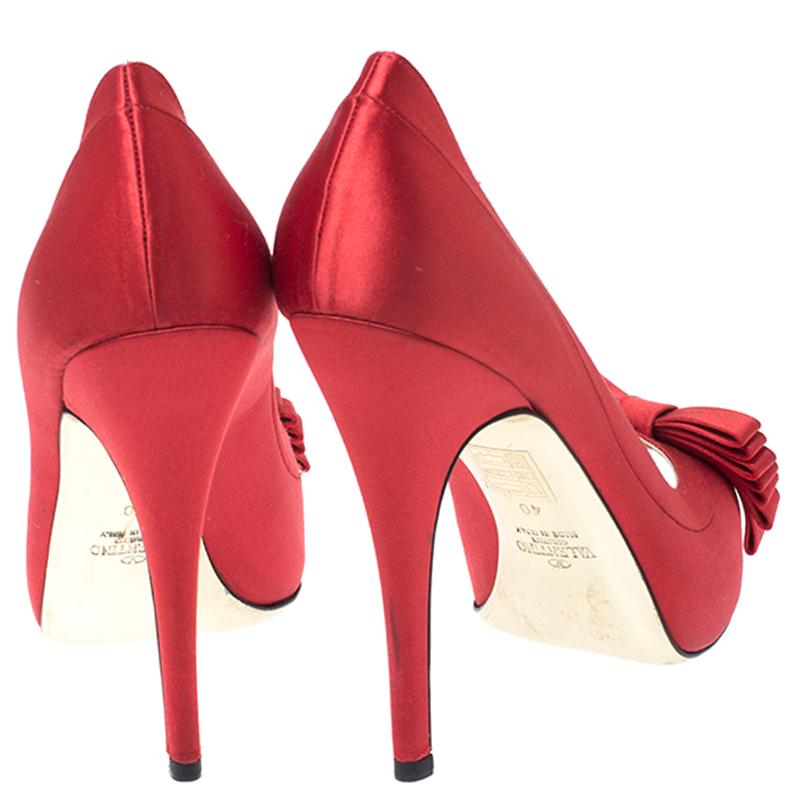 red heels with bow