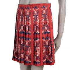 VALENTINO red silk 2019 BANDANA LOGO PLEATED MINI Skirt 42 M