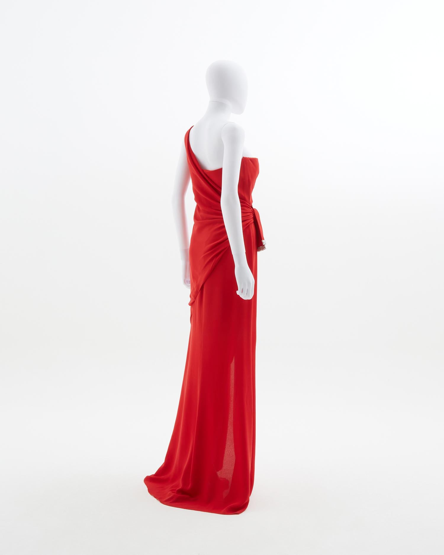 - Runway Look 79 
- One shoulder drape evening dress
- Sequined silver detail
- Sold by Skof.Archive
- Hidden side zipper
- Inner bustier with side zipper
- Dramatic side slit 
- Spring Summer 2008

Size: 
FR 40 - EN 44 - UK 12 - US 8