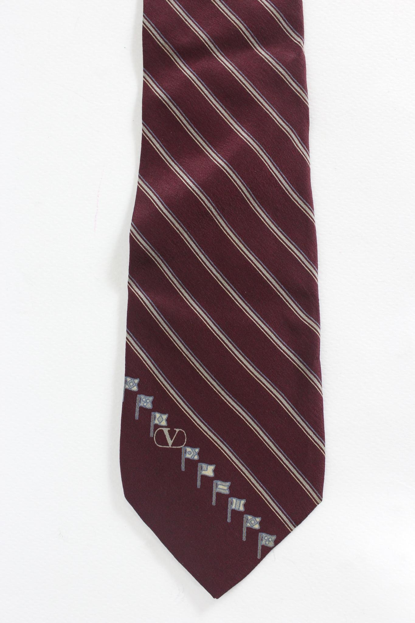 Valentino Rote Seide Regimental Krawatte Vintage 90s im Zustand „Gut“ im Angebot in Brindisi, Bt