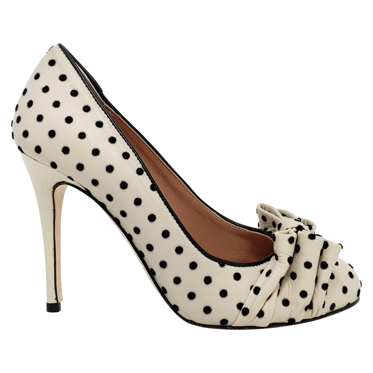 polka dot heels with bow