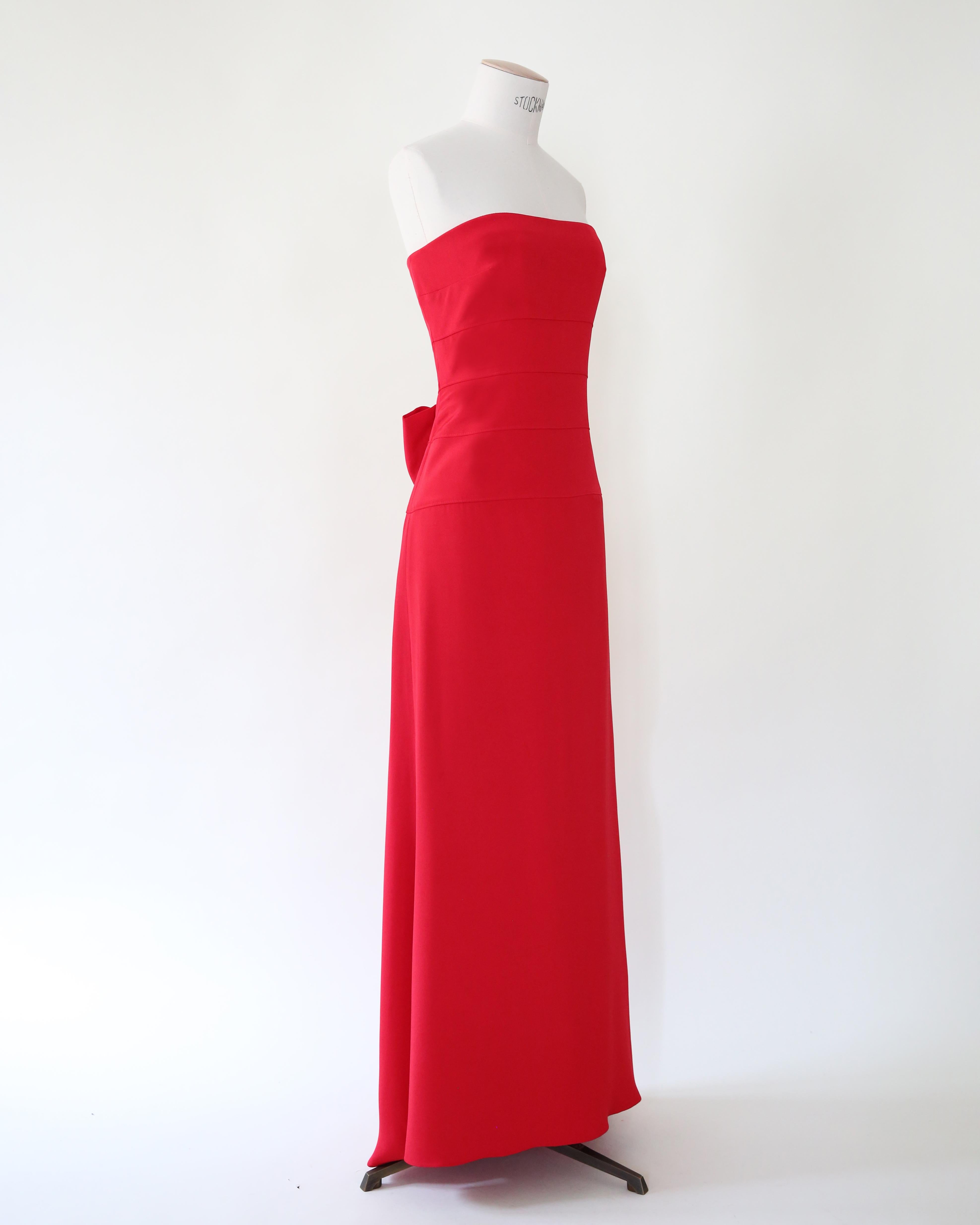 Valentino Red strapless bustier bow back silk long dress gown XS-S For Sale 11