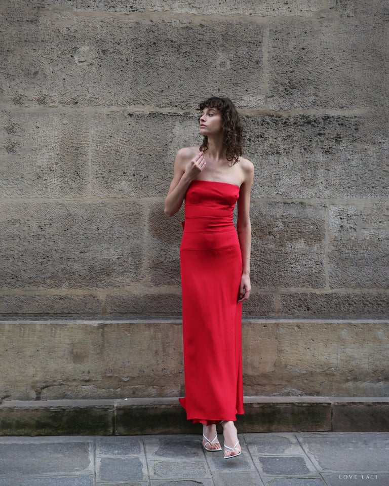 Valentino Abito lungo in seta senza spalline e con fiocco sul