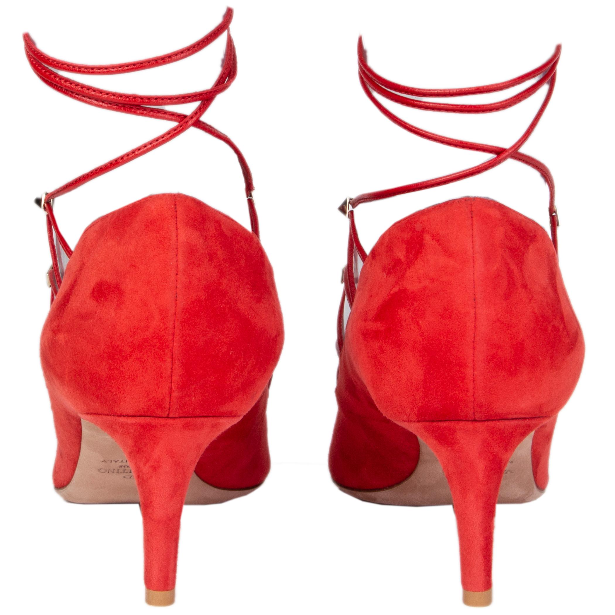 VALENTINO red suede ROCKSTUD Lace-Up Pumps Shoes 39.5 In New Condition For Sale In Zürich, CH