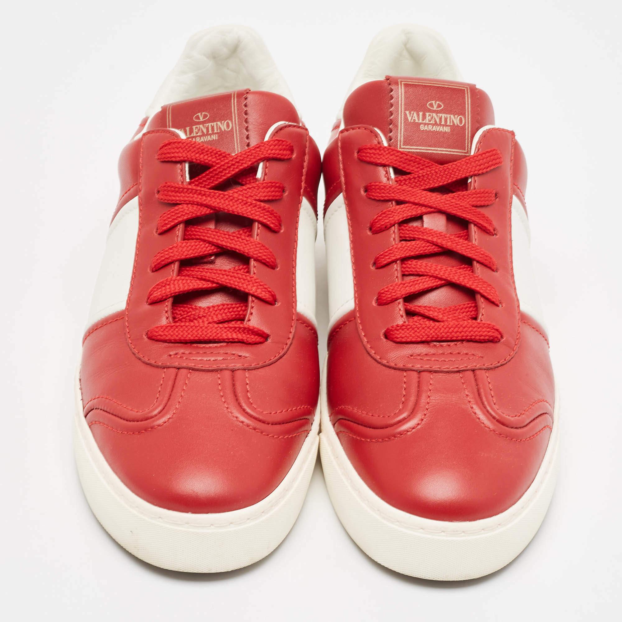 Valentino Rot/Weiß Leder Fly Crew Low Top Turnschuhe Größe 40,5 (Beige) im Angebot