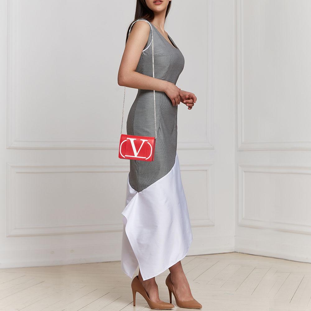 Valentino Red/White Leather VLOGO Inlay Chain Bag In Good Condition In Dubai, Al Qouz 2
