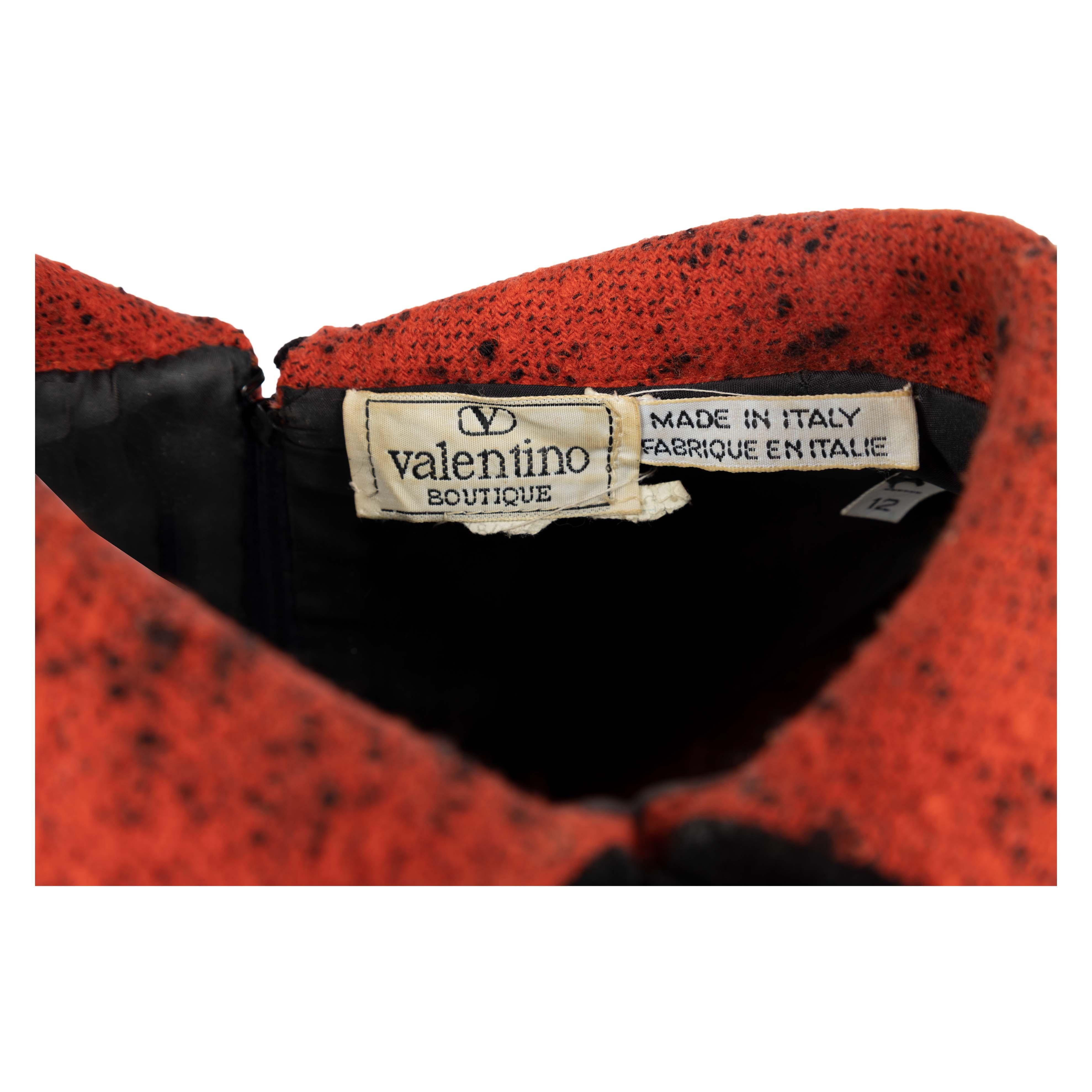 Valentino Rotes Kleid mit Wollkragen und Schleife - 80er Jahre im Angebot 2