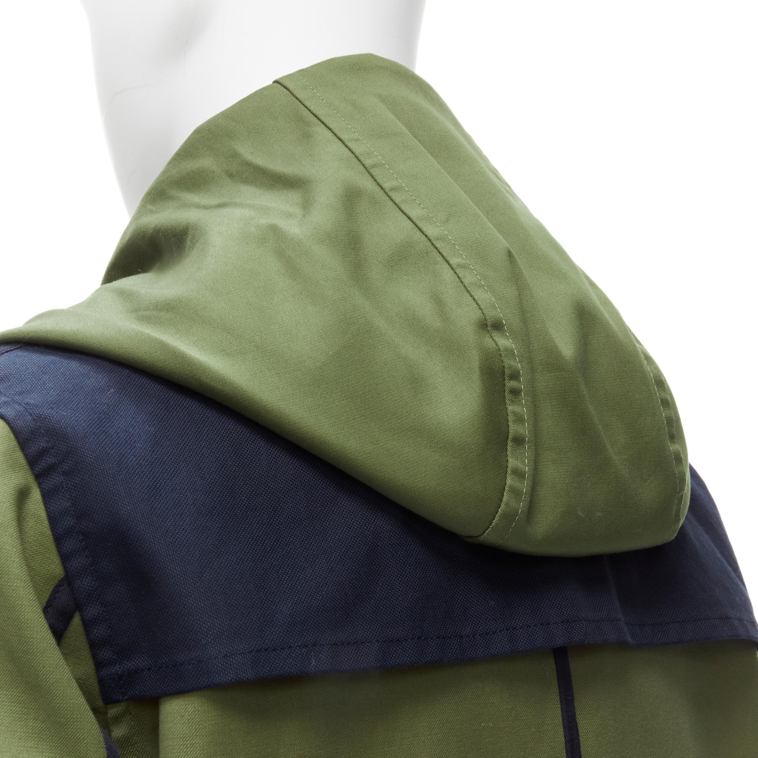 VALENTINO Manteau réversible à col surdimensionné en popeline de coton vert marine EU48 M en vente 11