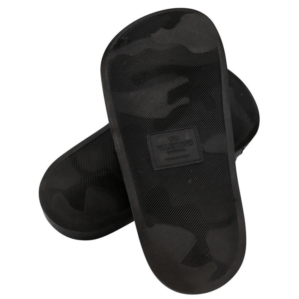 Valentino Rockstud 36 Rubber Pool Slide Sandals VL-0819P-0004 For Sale 2