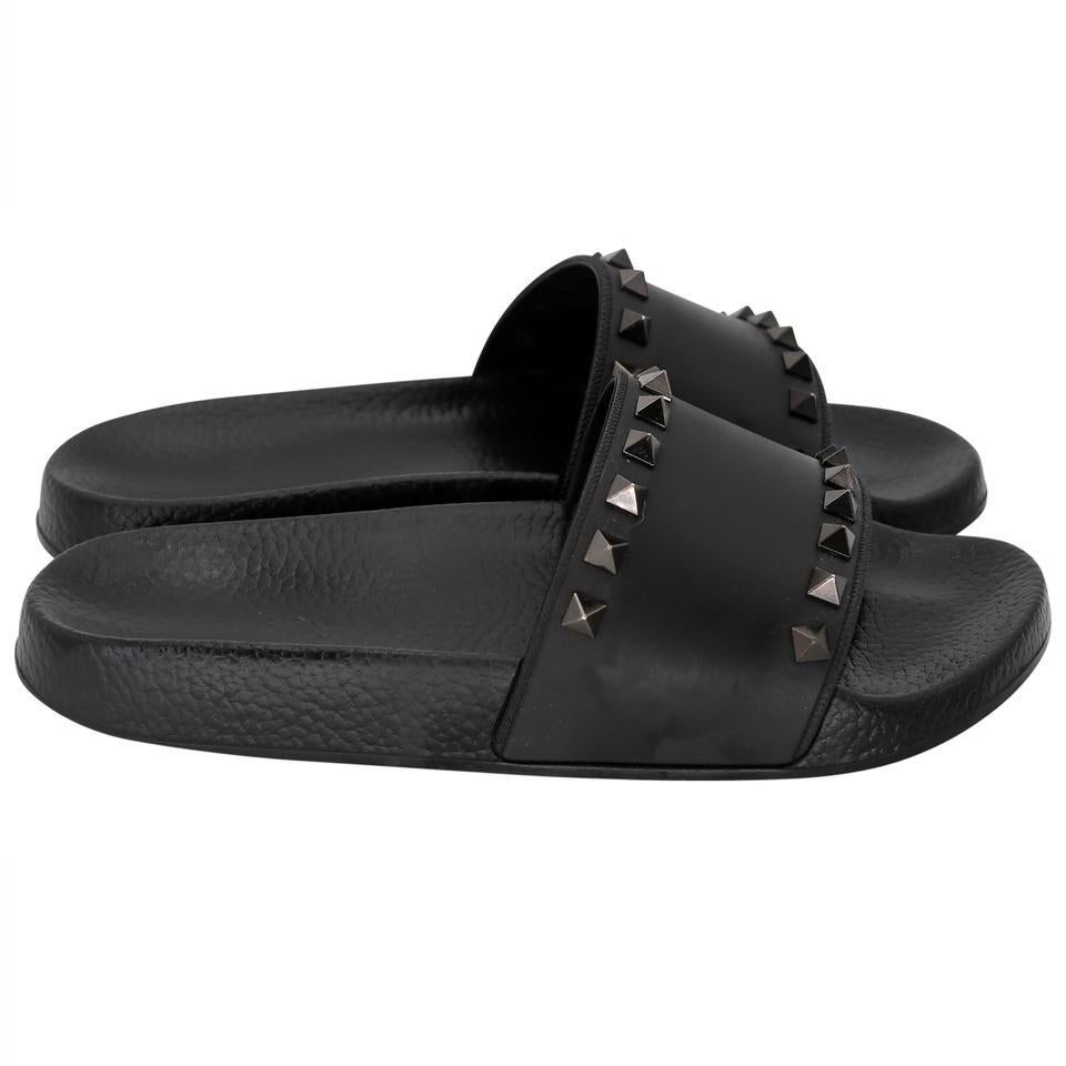 Black Valentino Rockstud 36 Rubber Pool Slide Sandals VL-0819P-0004 For Sale