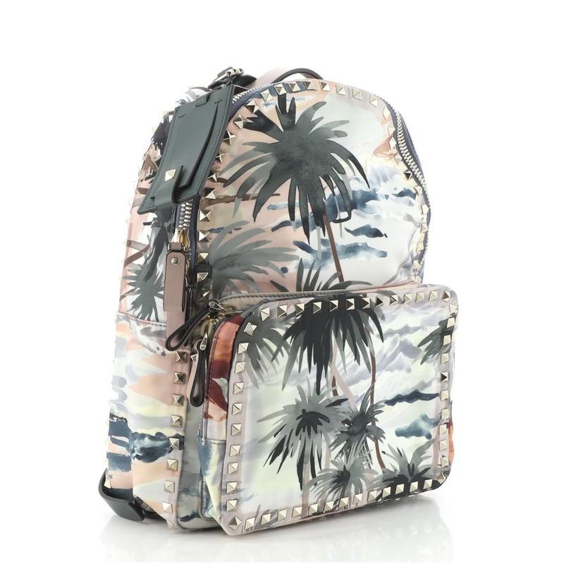 Condition: Very good. Creasing, glue stains and discoloration on exterior, loss of shape on strap, scratches on hardware.
Accessories: Luggage Tag
Measurements: Height 14.5