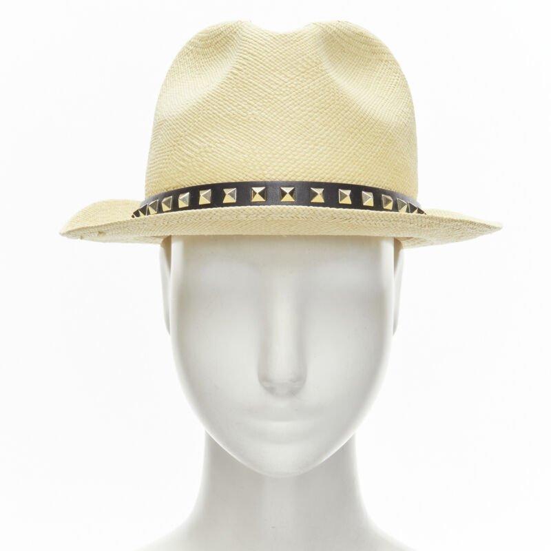 Beige VALENTINO Rockstud beige raffia black calfskin leather studded straw hat For Sale