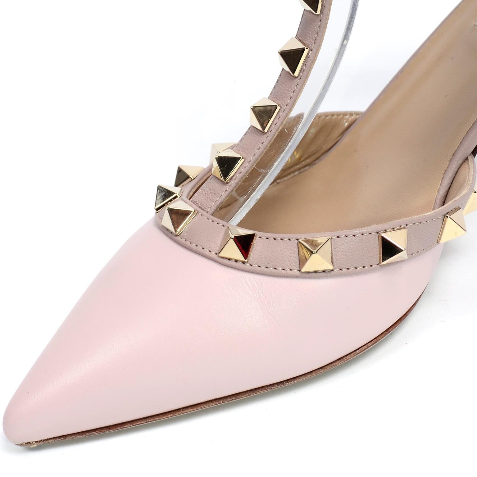 Valentino Rockstud Cage Ankle Strap Shoes W Heels in Water Rose Pink Size 6.5 In Excellent Condition In Portland, OR