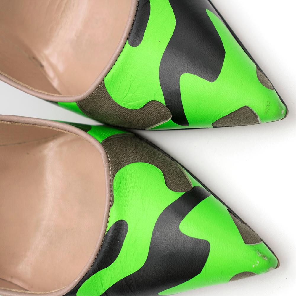 Valentino Rockstud Camouflage Neon Green Pumps	SIZE 36 In Good Condition In London, GB