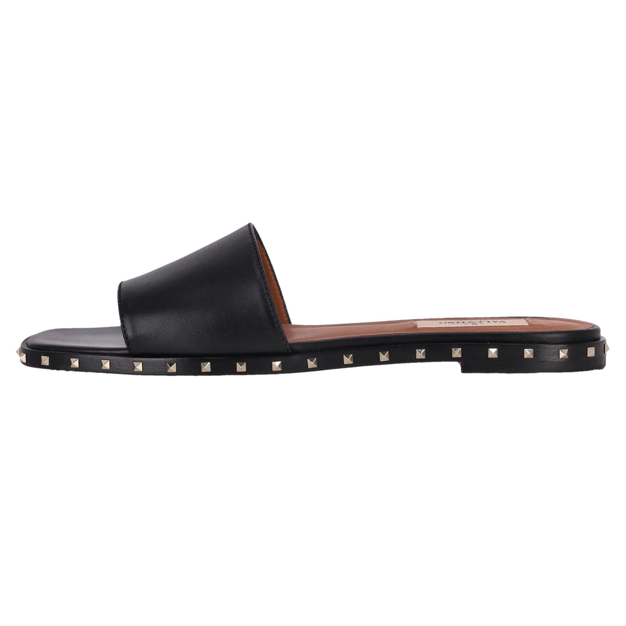 Noir Valentino Rockstud Leather Slide Sandals (Sandales en cuir) en vente