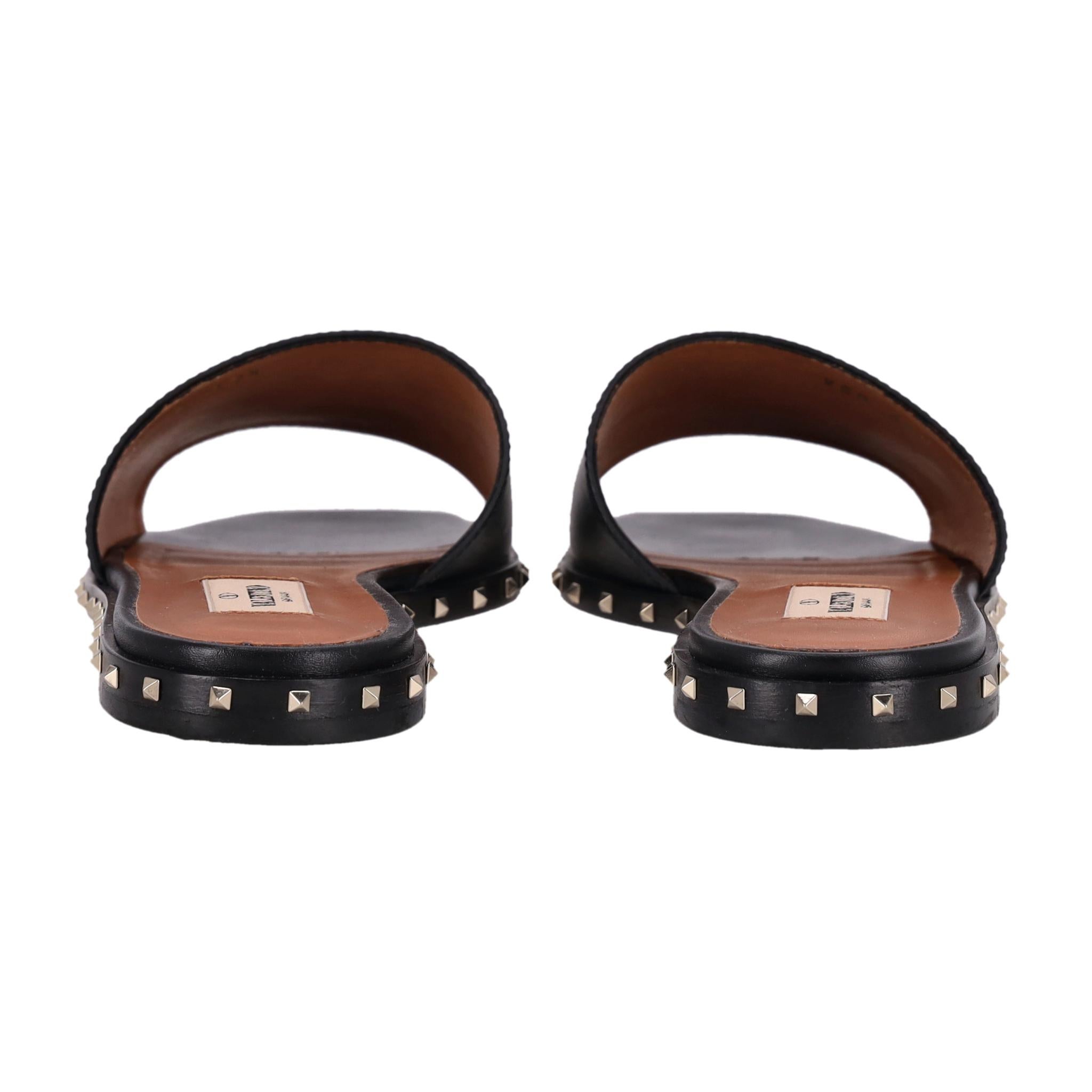 Valentino Rockstud Leather Slide Sandals (Sandales en cuir) Excellent état - En vente à London, GB