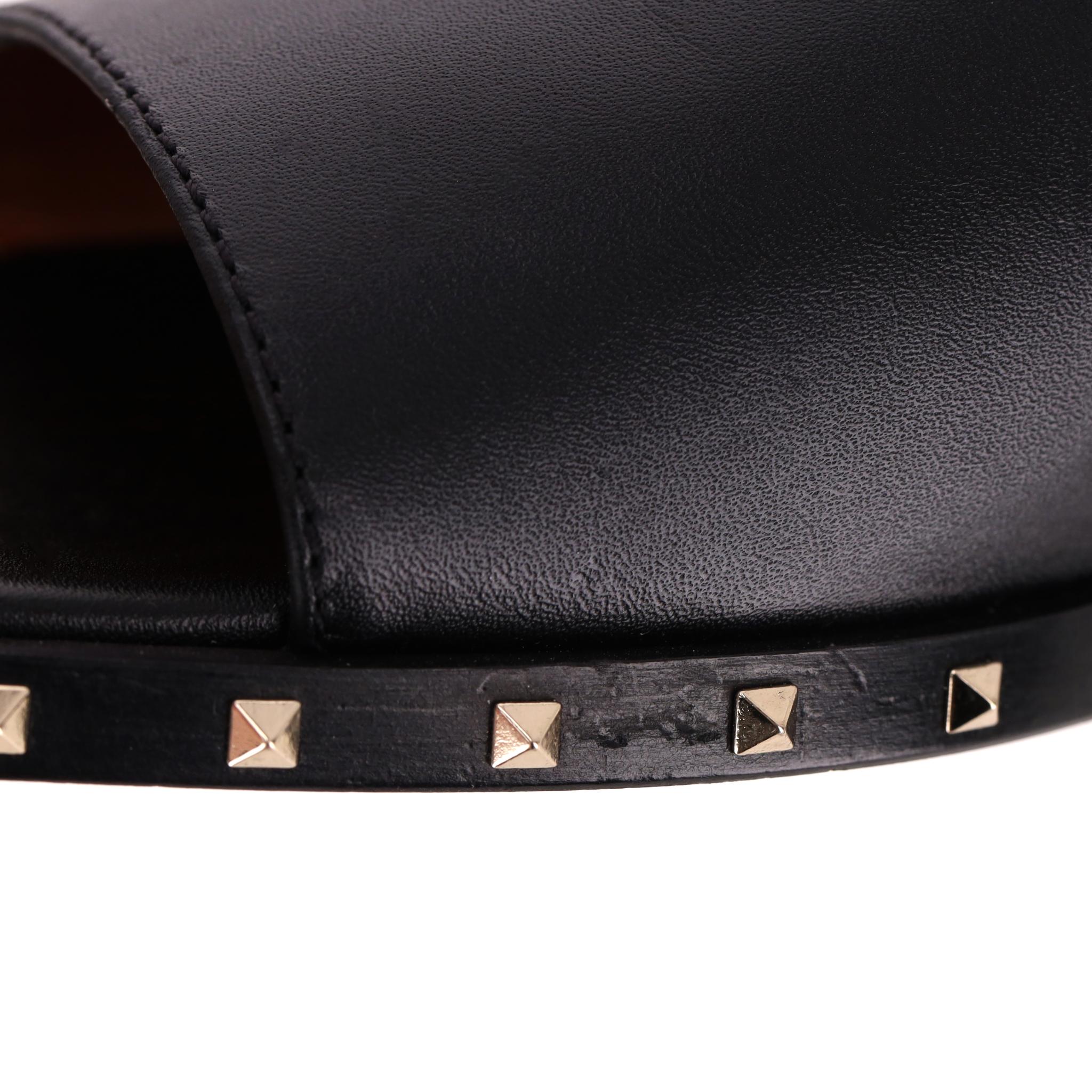 Valentino Rockstud Leather Slide Sandals (Sandales en cuir) en vente 3