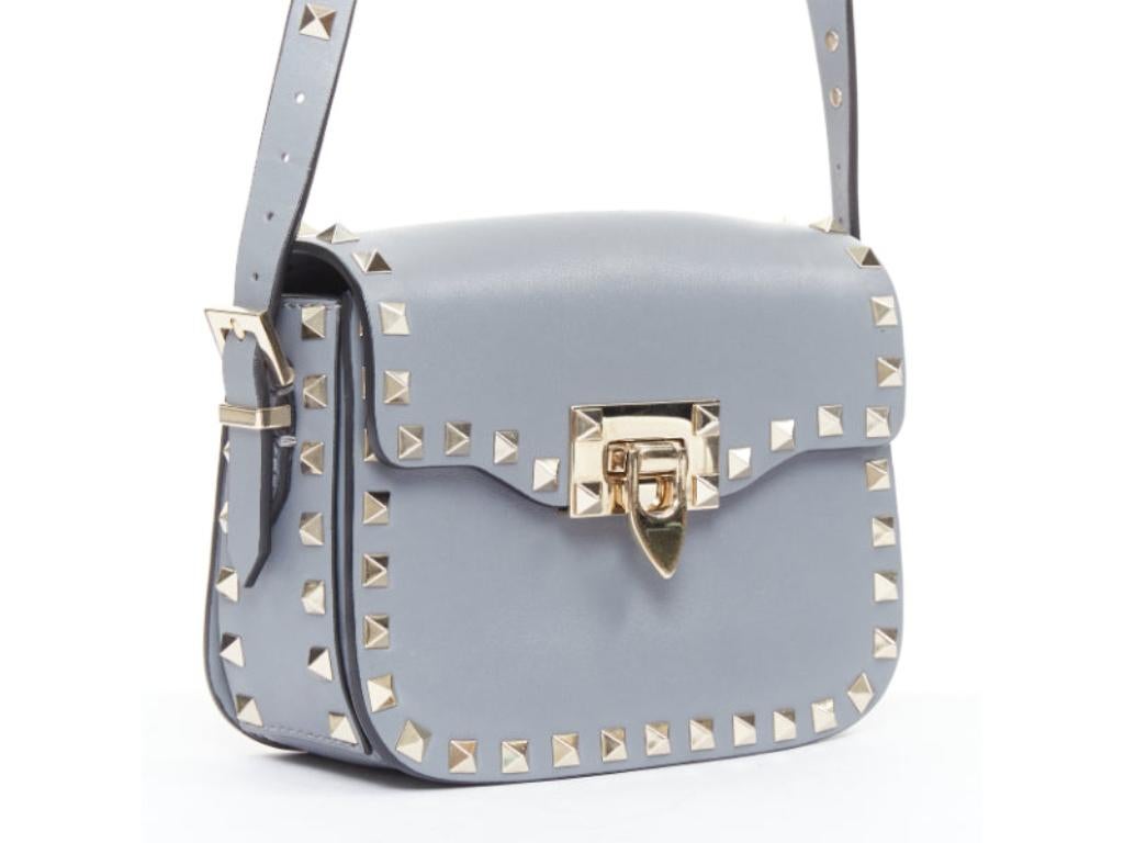 Grigio VALENTINO Rockstud light blue silver studs turnlock crossbody shoulder bag in vendita