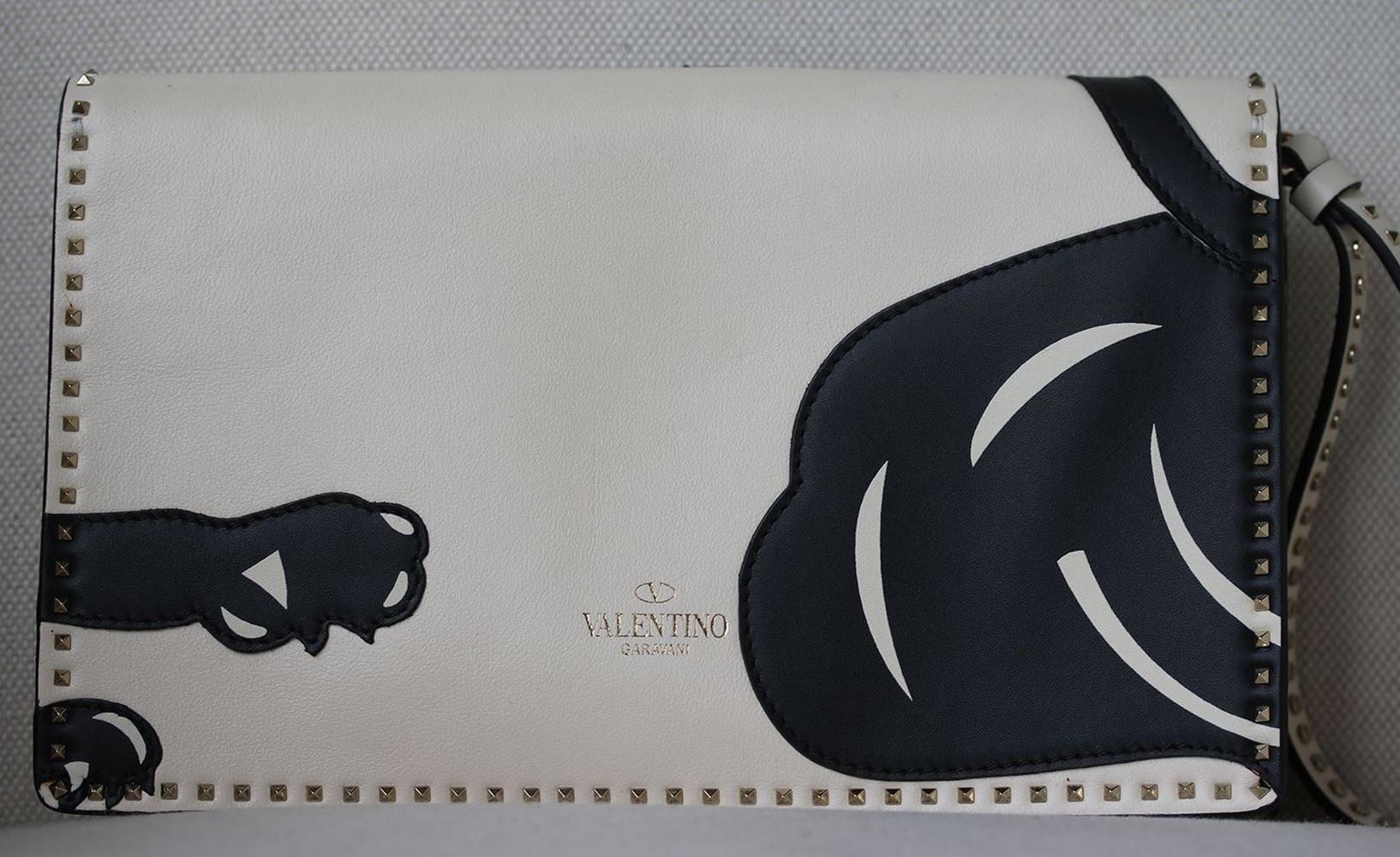 valentino panther