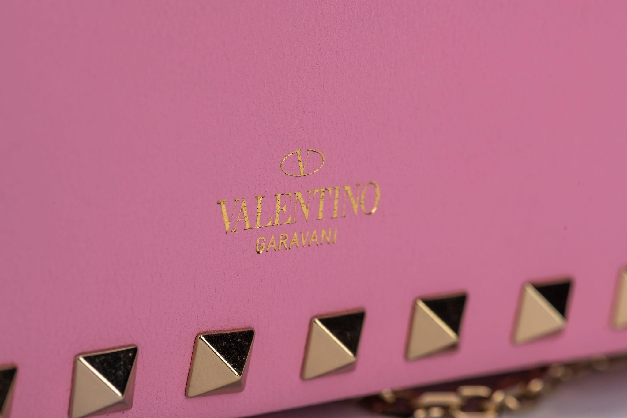 Valentino - Sac à bandoulière rose « Rockstud » en vente 6