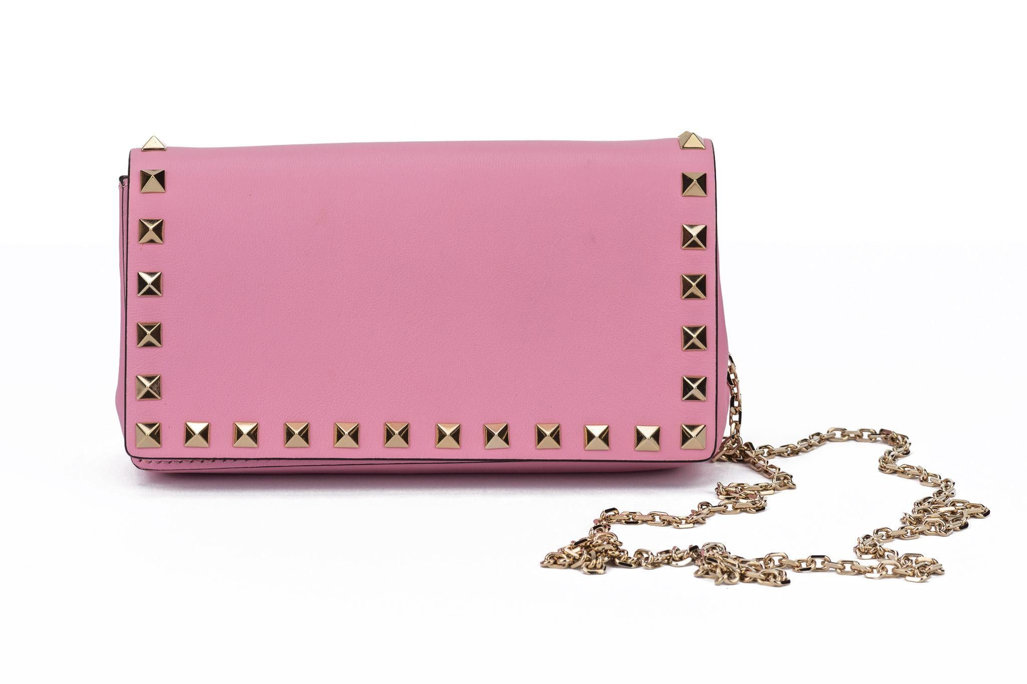 Valentino Rockstud Pink Crossbody Bag For Sale 7