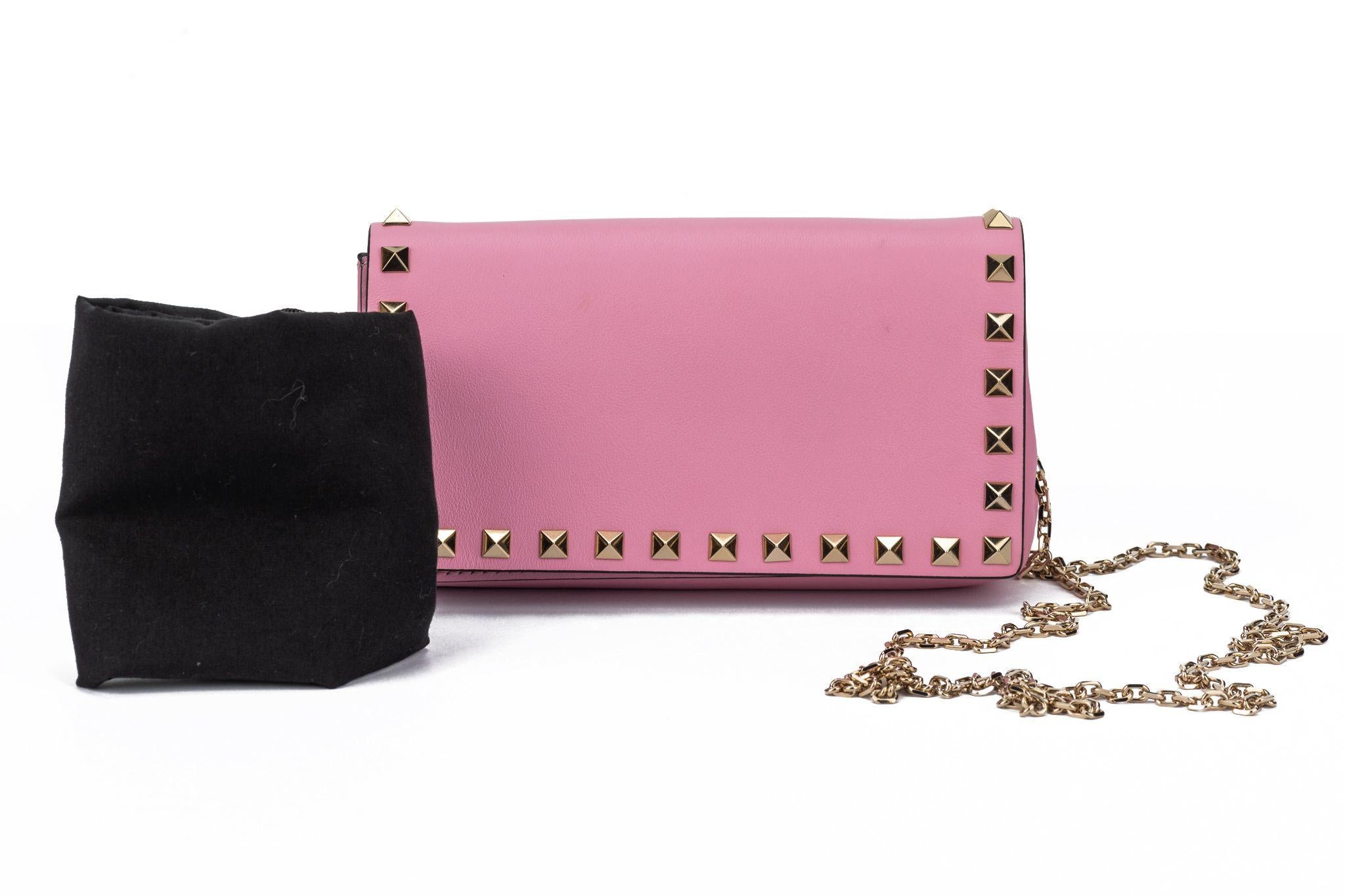 Valentino Rockstud Pink Crossbody Bag For Sale 1