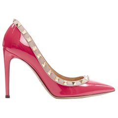 VALENTINO Rockstud pink patent pyramid stud trimmed pointy pigalle pump EU35.5