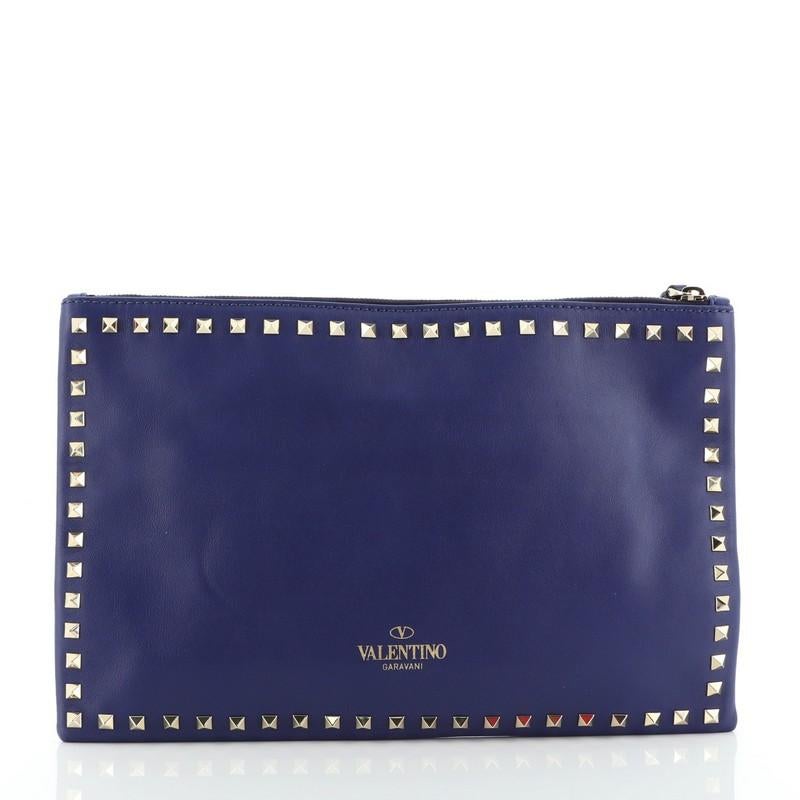 Valentino Rockstud Pouch Leather Large In Good Condition In NY, NY