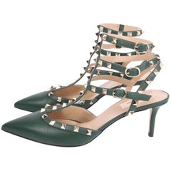 Valentino Rockstud Pumps - green