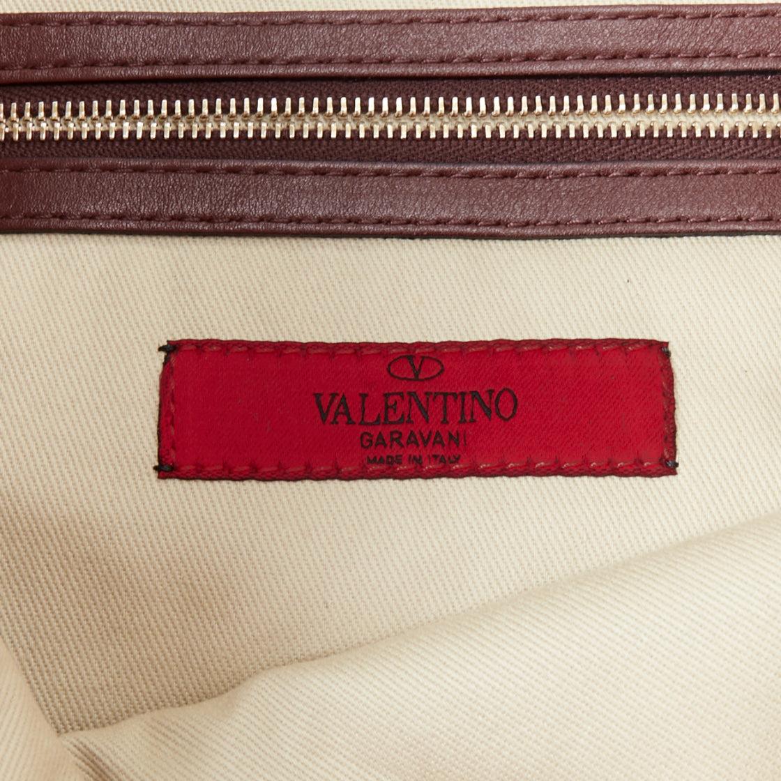 VALENTINO Rockstud rose gold burgundy leather studded logo clutch For Sale 3