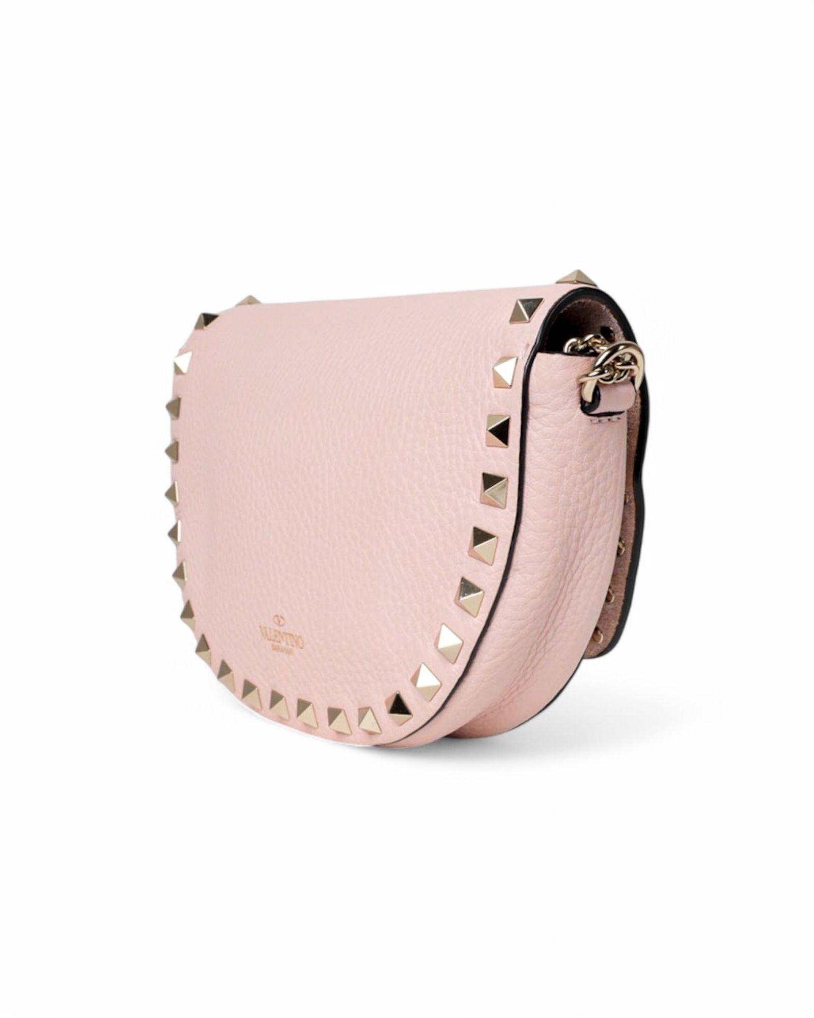 Beige Valentino Rockstud Saddle Small Rosa in vendita