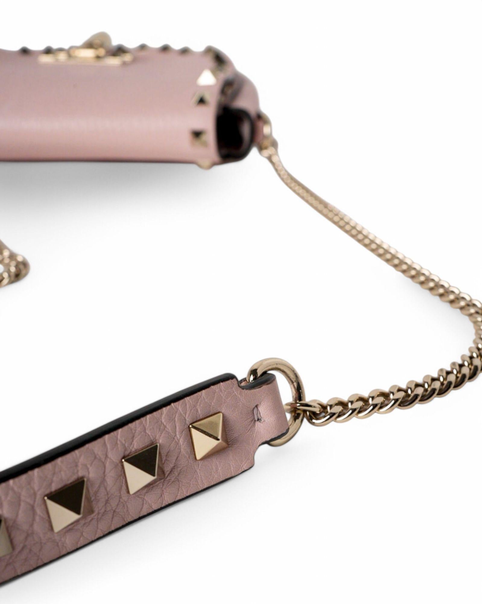 Valentino Rockstud Saddle Small Rosa In condizioni ottime in vendita a Torre Del Greco, IT