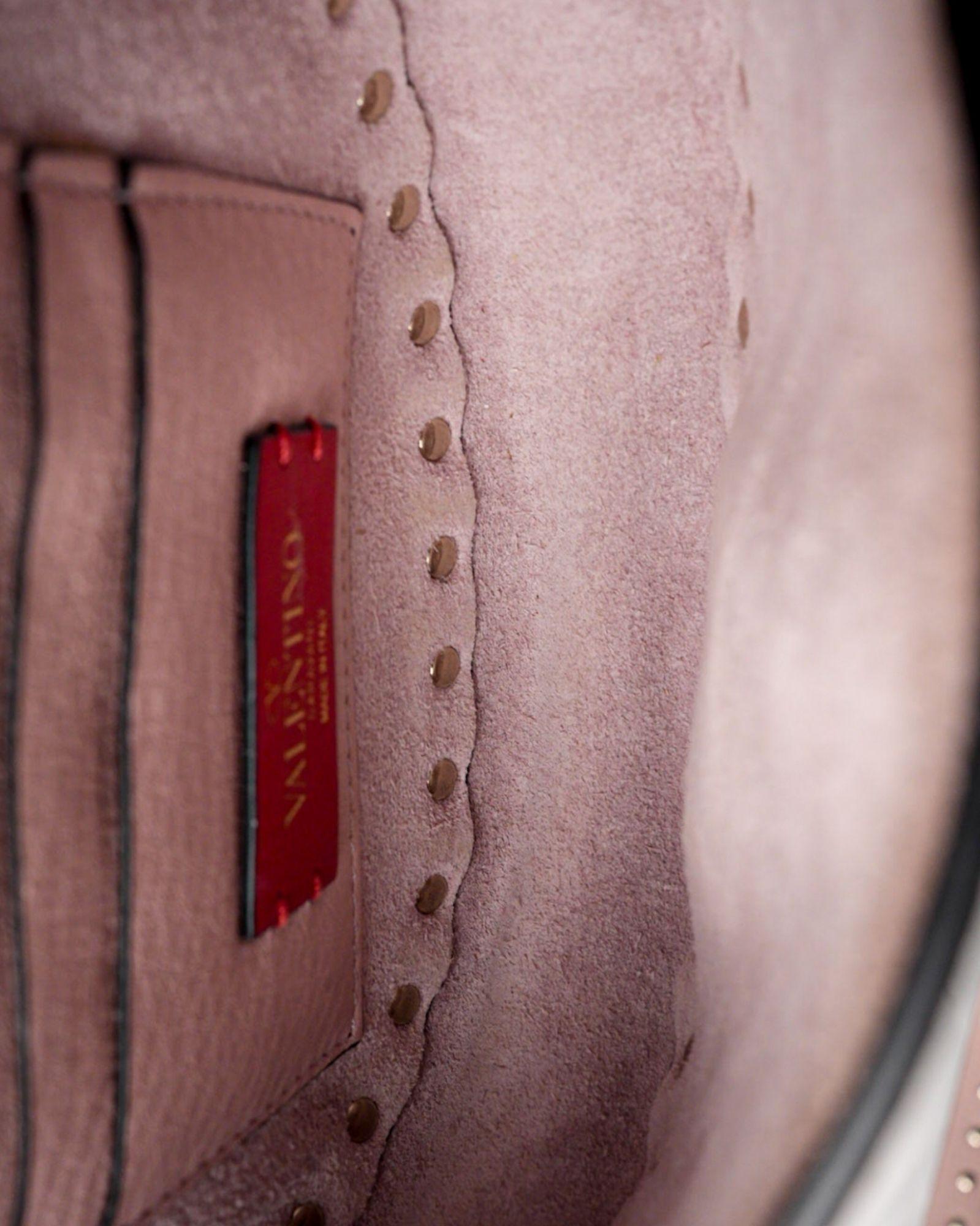 Valentino Rockstud Saddle Small Rosa in vendita 2