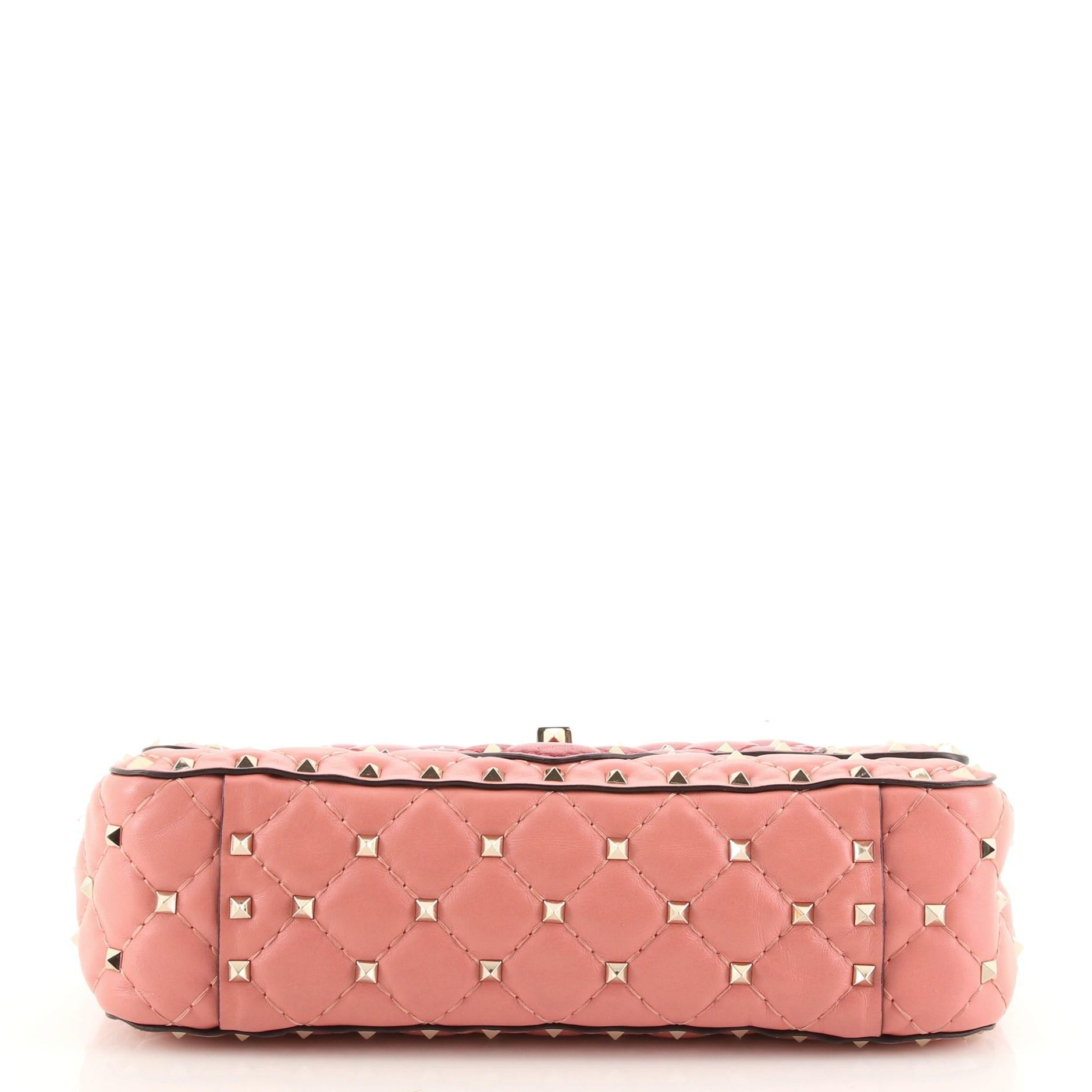 Valentino Rockstud Spike Klappentasche aus gestepptem Leder Medium im Zustand „Gut“ in NY, NY