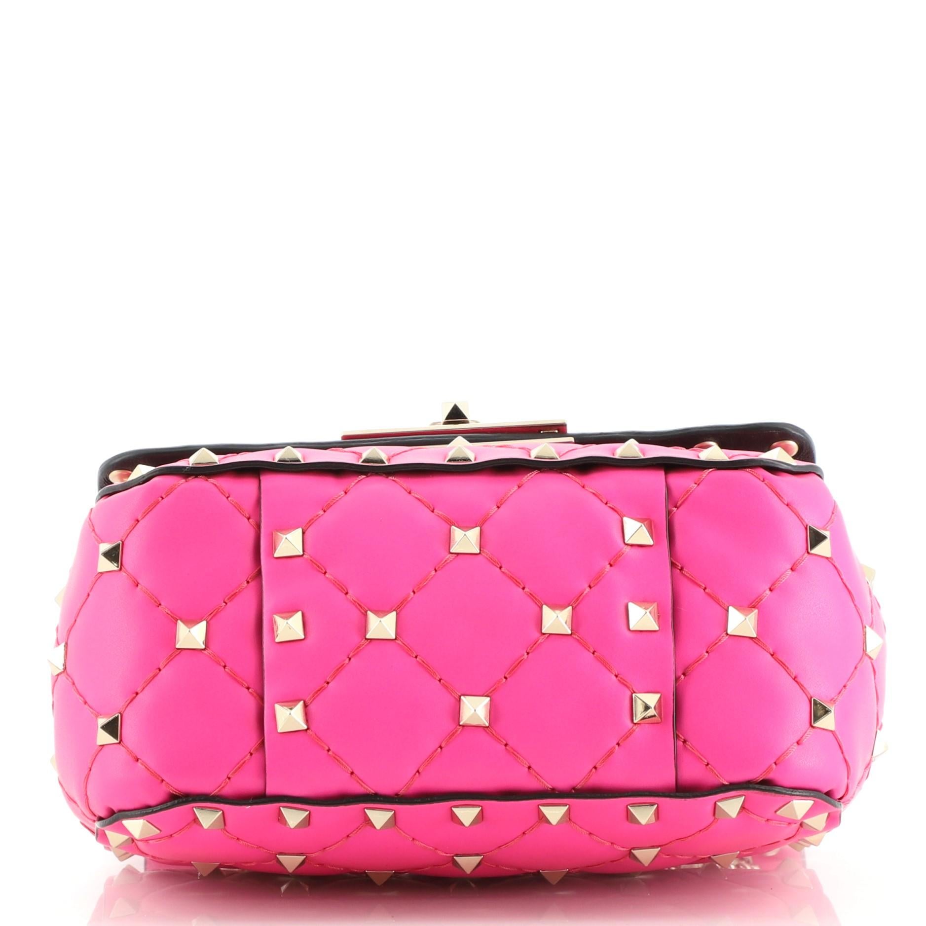 Valentino Rockstud Spike Klappe Tasche aus gestepptem Leder Micro für Damen oder Herren