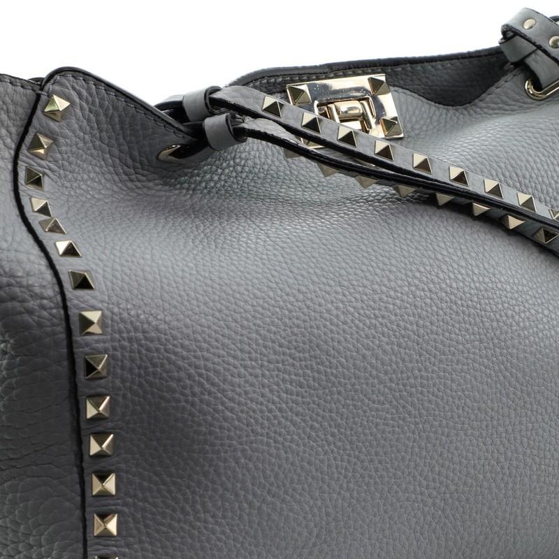 Valentino Rockstud Tote Pebbled Leather Medium In Good Condition In NY, NY