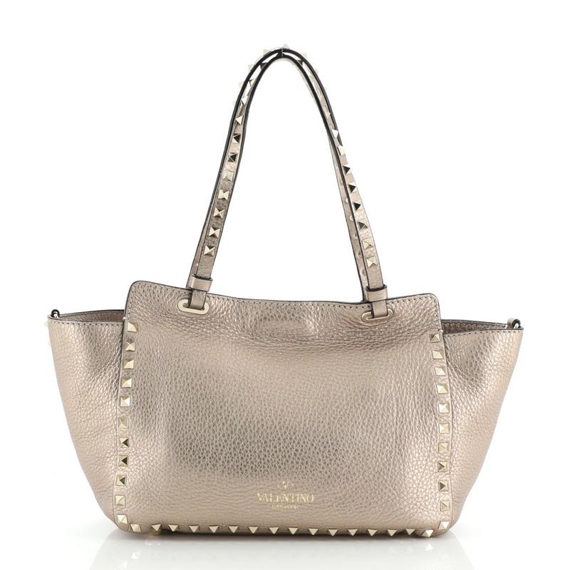 Valentino Rockstud Tote Pebbled Leather Small In Good Condition In NY, NY