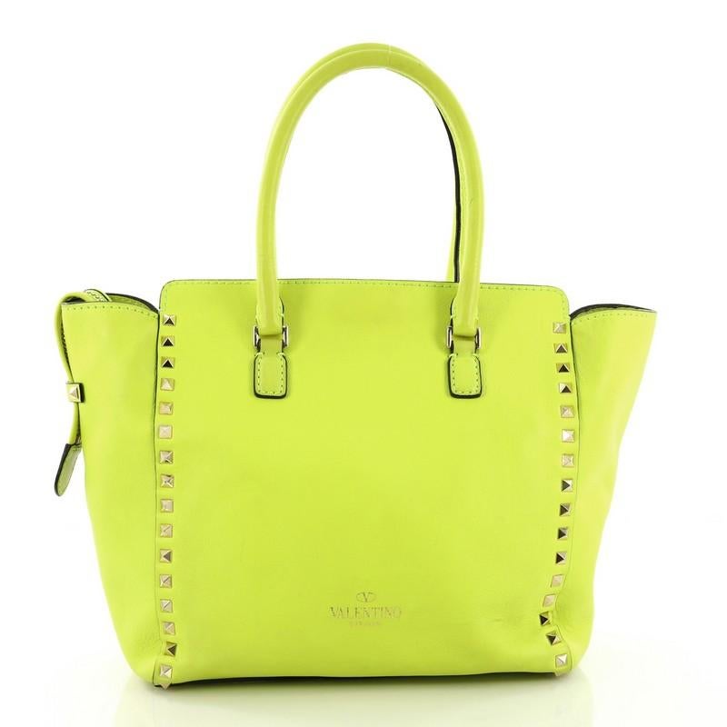 Valentino Rockstud Tote Rigid Leather Small im Zustand „Gut“ in NY, NY