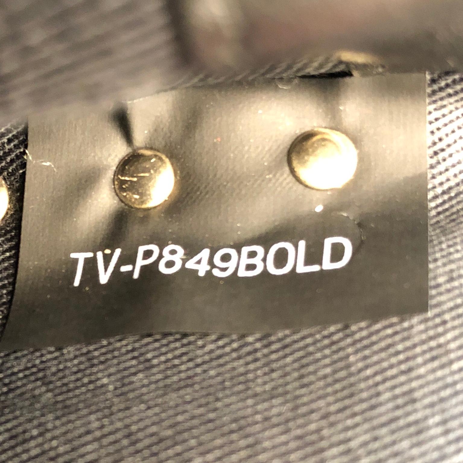 Valentino Rockstud Waist Bag Leather In Excellent Condition In NY, NY