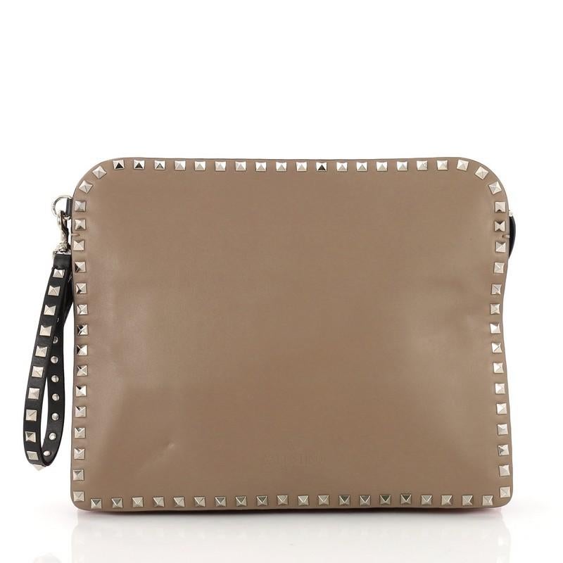 Valentino Rockstud Wristlet Clutch Leather Medium In Good Condition In NY, NY