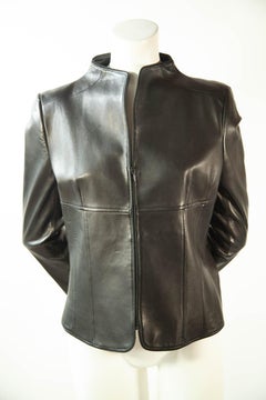 Valentino (Roma), Lammfell, minimalistisch, Jacke mit rotem Innenfutter, 2000er Jahre