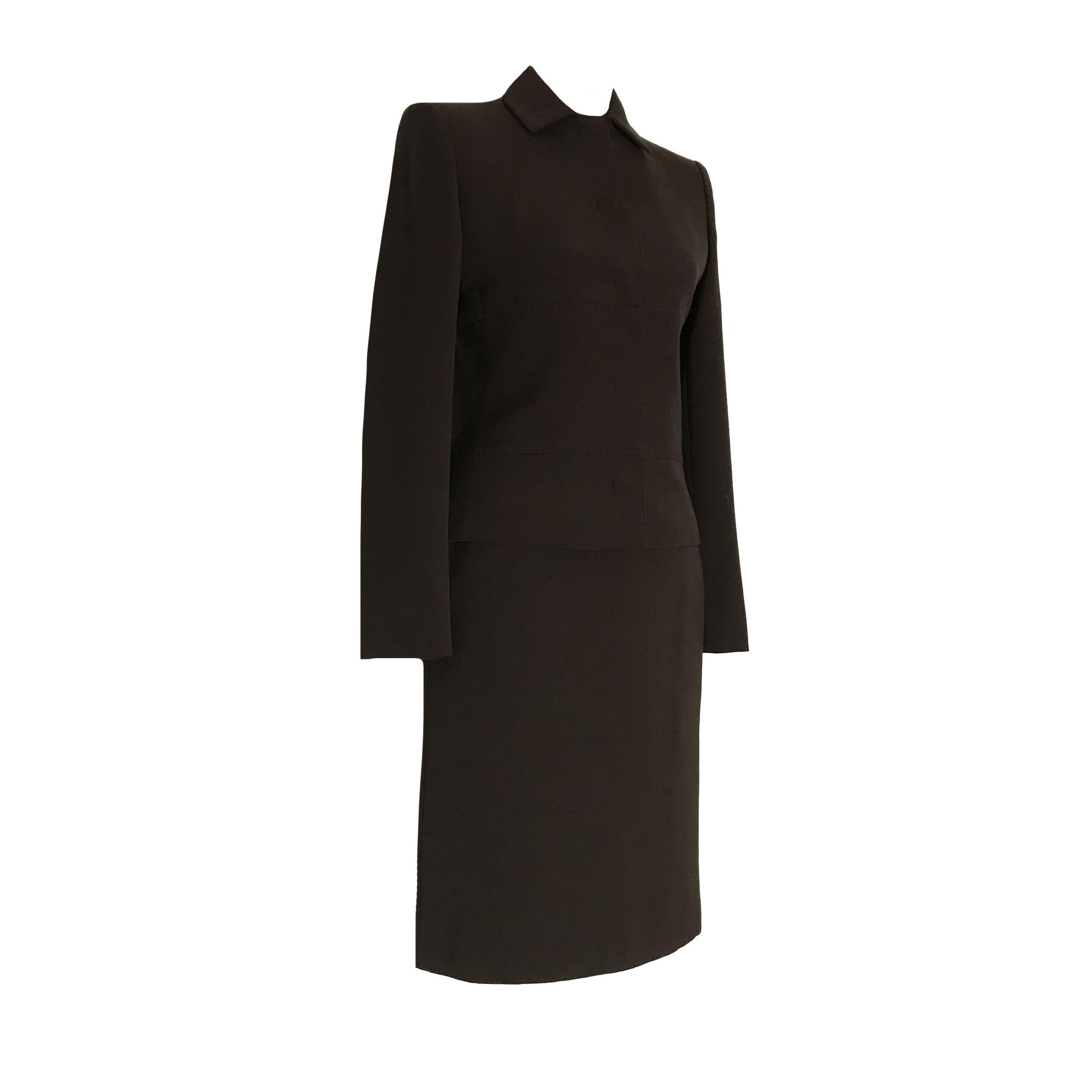 VALENTINO Roma 2000s Dark brown skirt suit

Tag VALENTINO

Size M



TAILORED JACKET
Shoulder 40cm
Chest 42cm
Length 51cm
Sleeve 55cm

Close with hidden press stud



SKIRT
Waist 33cm
Length 54cm


Zip on a side
2 Slot on the skirt bottom,