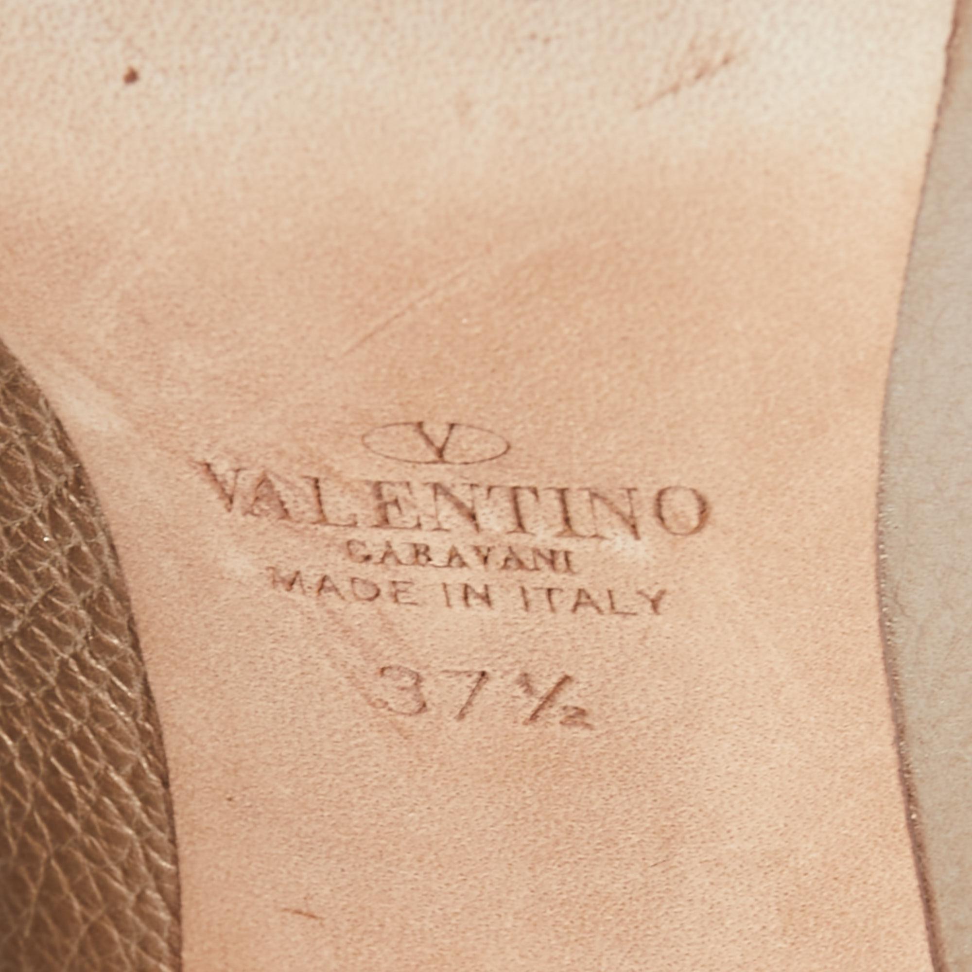 Women's Valentino Rose Gold Leather Rockstud Pumps Size 37.5