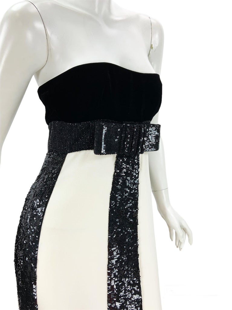 Valentino Runway Red Carpet Black White Bow Accent Embellished Dress Gown  US 8 at 1stDibs