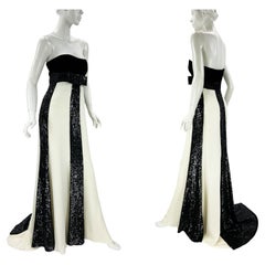 Valentino Runway Red Carpet Black White Bow Accent Embellished Dress Gown US 8