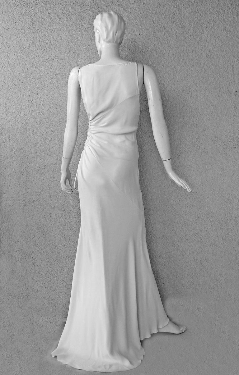 Valentino Runway Subtly Sexy White Silk Gown In Excellent Condition In Los Angeles, CA